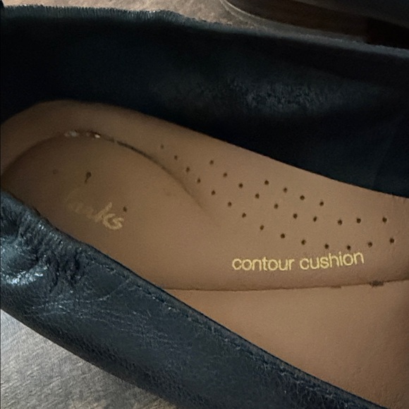 Clarks Sarafyna Sky Black Leather Loafers - Picture 2 of 7